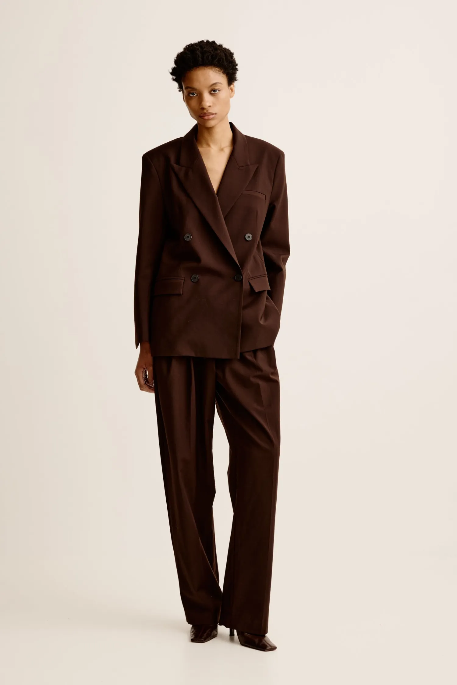 New ESSE ONUS TAILORED TROUSERS
